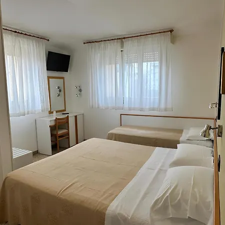 Hotell Piccinelli 3*