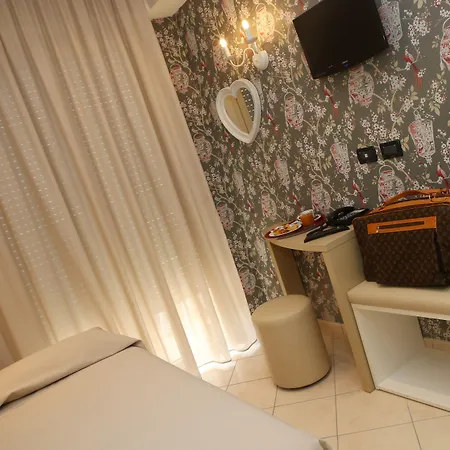 Piccinelli Hotell 3*