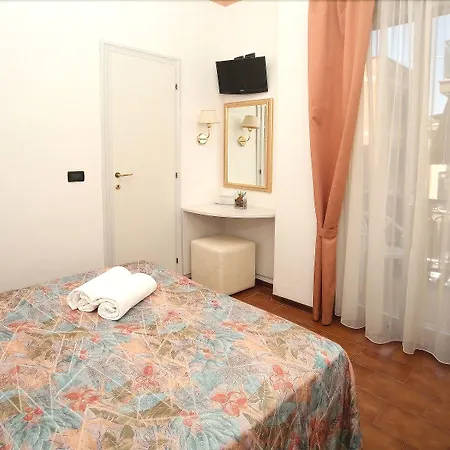 Hotell Piccinelli 3*