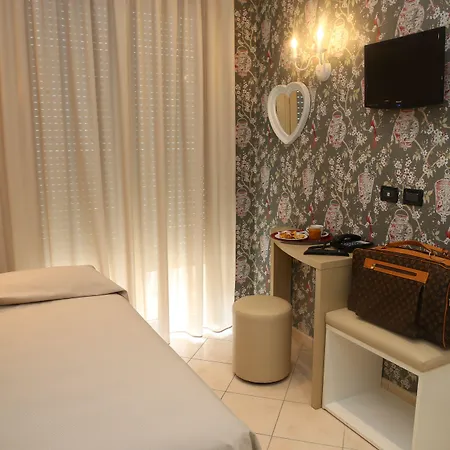 皮齐内利酒店 3*